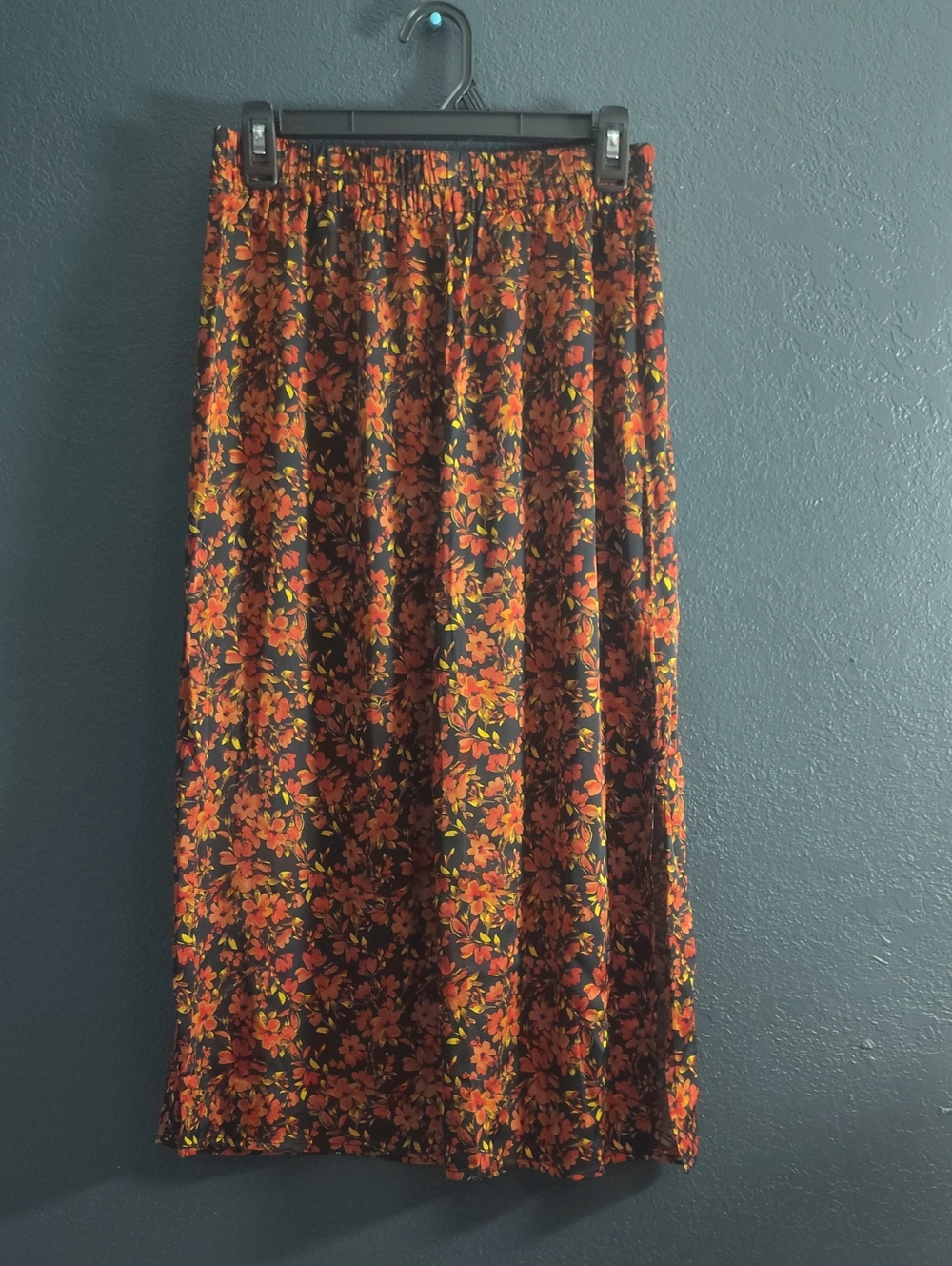 GAP Orange Floral Midi 90s Boho Whimsical Skirt on Black Size Small